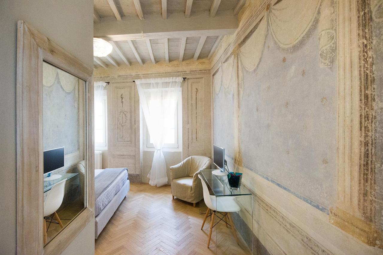 Il Piccolo Cavour Charming House B&B Arezzo Exterior photo